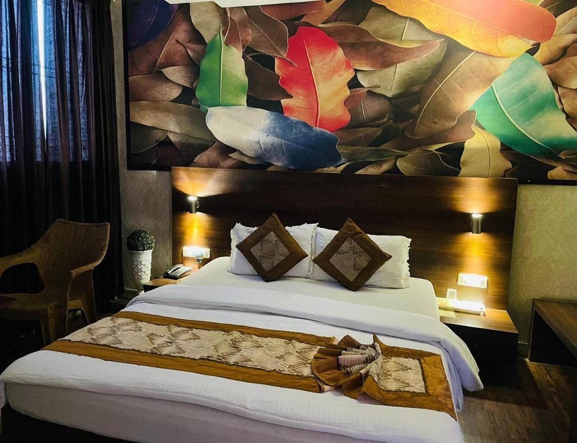 Hotel Babul Inn, Gondia Buitenkant foto